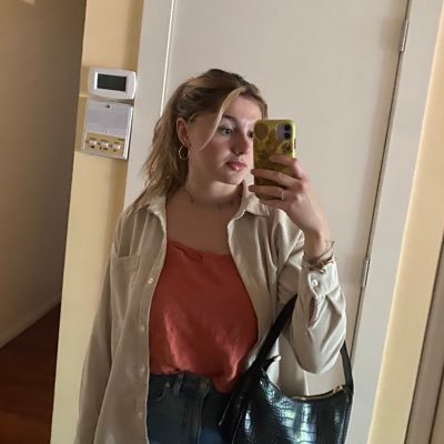 leonakondic's profile picture. Clinical Research Coordinator @uchicago | she/her