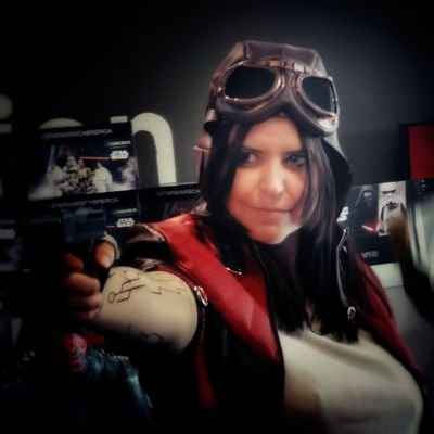 Puntada a puntada.
Lo que el Hilo ha unido que no lo separe la Fuerza
