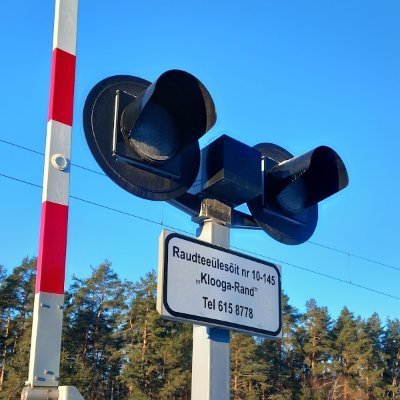 EstCrossings's profile picture. I occasionally record level crossings like my name suggests.