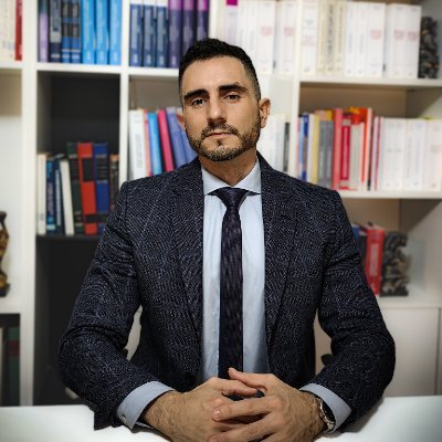 SRBanegas's profile picture. Abogado penallista ⚖️
Exuez Penal 👨🏻‍⚖️
Diplomado en Asistencia Técnica de Niños (UCEL) y en Derechos del Niño (Harvard) 📖
Doctorando en Derecho (UNL) 📖