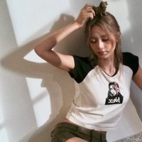 nini, ✿ (@flovatile) 's Twitter Profile