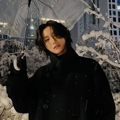 lau1024__'s profile picture. 