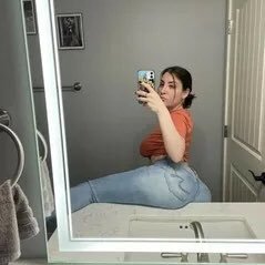 mia70978's profile picture. love to make friends and fun