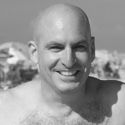 Sports Photographer, with interest in Surfing, Sculling, Cross-Country Skiing, Biathlon, Cycling and Lifeguard Races.