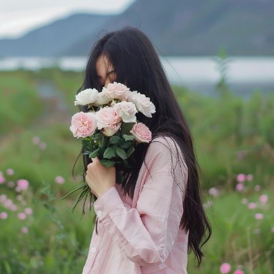 Hannahlovexyy's profile picture. I would rather spend time cultivating my imperfect self than waste time expecting others to be perfect.