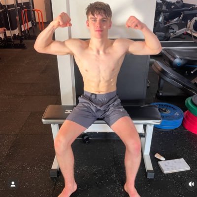 New account! Personal Training and Workouts! Love the feeling of training barefoot in the gym 🦶🏻🦶🏻DM me for 🔞Onlyfans link 😉🤫
