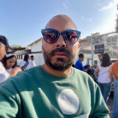 FrancoGaipa's profile picture. Amante del fútbol, fan de Roberto Baggio. Melómano, fan de Guns N' Roses y Slash. Cinéfilo, admirador de Tarantino, Burton, Nolan, R. Rodríguez, Tornatore.