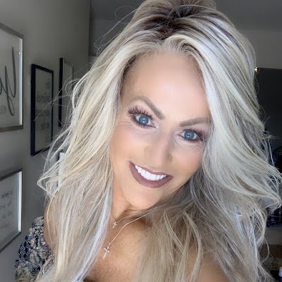 SolarSandy22's profile picture. 