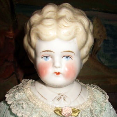 morsetrisus's profile picture. don’t startle me, I’ll cry | being buried with @TTIDylan