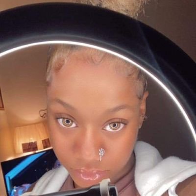 isolatedjawn's profile picture. All Natural Slim Thick & too myself thank you 👩🏽‍🏫