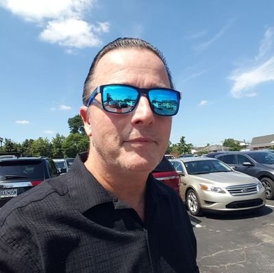 tokentraders001's profile picture. father of a beautiful 13 years old daughter