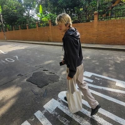 Sunfloowerxx_'s profile picture. Que llueva todo el dia