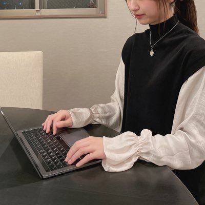 Starbucks6年→フリーランス|HSS型HSP|インスタ運用|SNSデザイン|読書・ジャーナリング