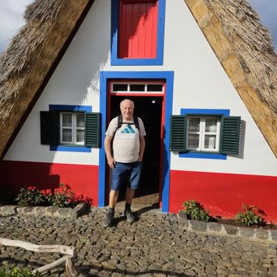 darkolah's profile picture. Sport, muzik, etc. I very love animals.