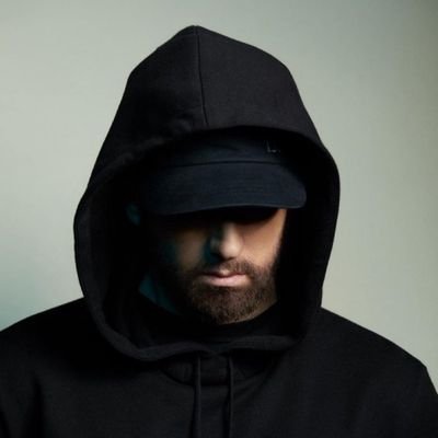 wiseman_888's profile picture. I'm nothing to you but I'm the fucking shit in my eyes 🏺
