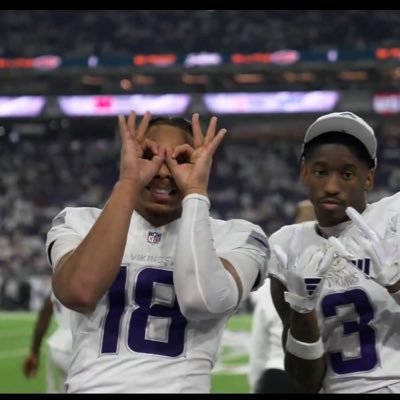 apyaaaboy's profile picture. 🔨