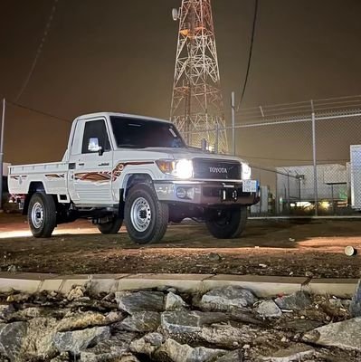 EAlzaban39845's profile picture. التعامل معي سهل جداً أعطني احتراماً ، أعطيك ماهو أكثر .