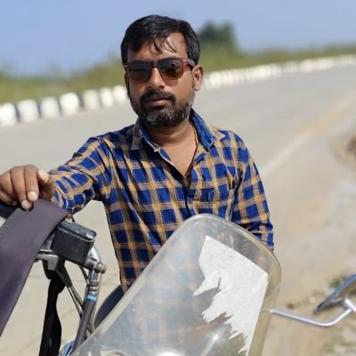 lowkeshkumar32's profile picture. social media