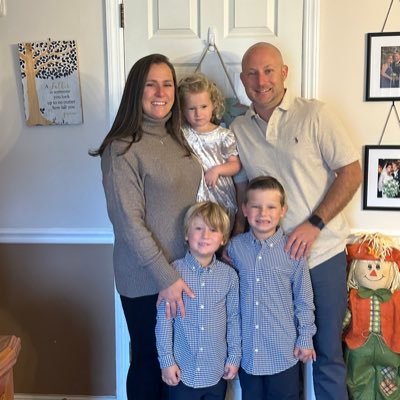 Former Head Baseball Coach @ Hamilton West HS, 3X CVC COY, DIII All-American, Kean U HOF, Steinert HS HOF, Health/PE Teacher, Baseball Instructor, Father of 3