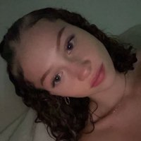 lucy (@lucylarsonn2) 's Twitter Profile