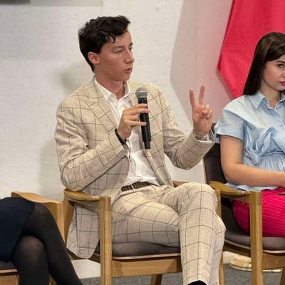 f_bujakowski's profile picture. Dziennikarz Mistrzowie Polski, b. Przewodniczący Młodzieżowej Rady Warszawy i Wilanowa, b. Dyrektor Festiwalu Małych Form Teatralnych 12 Minut, WOŚP Wilanów