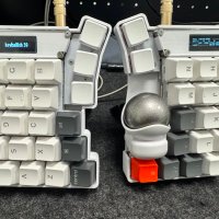 RaZiLy (@razily_) 's Twitter Profile