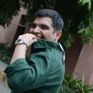 starsushil's profile picture. Observer of Life, Dad of an amazing daughter, Entrepreneur@❤️ !! Sharing life's quirks, corporate chaos and business musings...with a dash of humour 👻