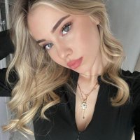 Evelyn (@shellyaahom) Twitter profile photo