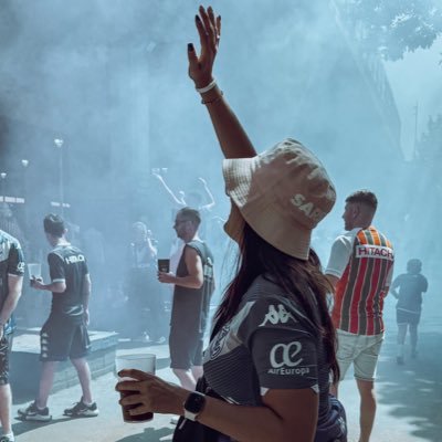 Hincha de Vélez,como el 🐯 Tigre Gareca💙 Trabajo de lo que amo que es el Marketing 🙌 Me caen mejor los animales que las personas🤷