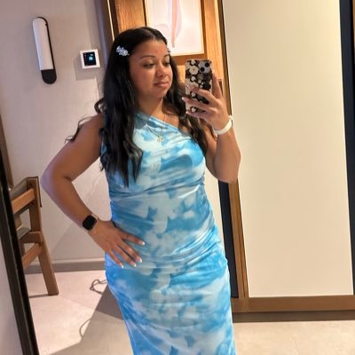 Mom with two degrees 🙃 | living my best life💕 MSW 🧠 Penn State Alumn ✊🏽