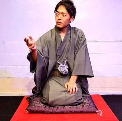 お茶と茶器、落語が大好きな元声優、紺野きつ音です!🫖
役者仲間にお茶を振る舞ったり、スコーンを焼いたり、落語会へ連れ去る妖怪『きつねの婿養子』🦊三🦊
紺今亭きつ音の名で落語もします!落語仲間も募集中🍵よろしくね〜