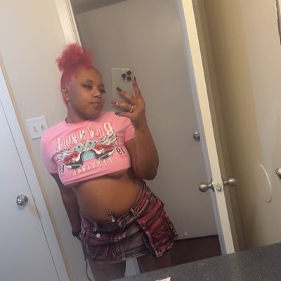 EshaPooh05's profile picture. 