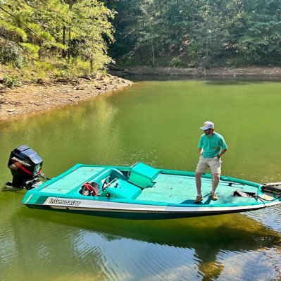 shanehamby4's profile picture. “Hard work buys success like money buys groceries.” • 26 •