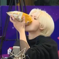 π γ
γ
(@nyscx_) 's Twitter Profile