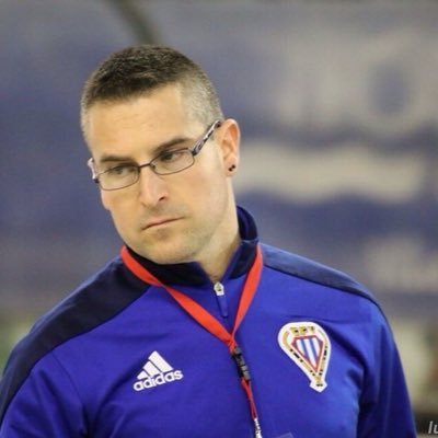 Exentrenador del Club Patí Voltregà i pare de familia d’un nen que es diu Lluc