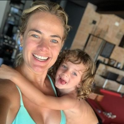 PatriciaHe84803's profile picture. 