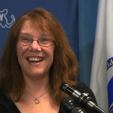 Lottery Winner of $758,7Million…Giving back $30,000 to the first 20k followers.” This is too much money for me and love helping people in need of help💵💷💶