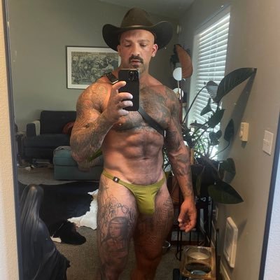 showponyxo's profile picture. HEART BEAT DRIVES YOU MAD❤️‍🔥