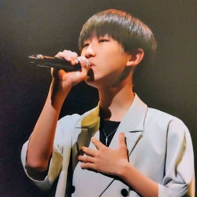 🌞🎤🙂アカウント名をみねみねゆうこ→みねっちに変えました。
YouTubeで久保陽貴くんの名もなき詩を観て、心に響く歌声にファンになりました。☺️💖💖
ファン歴1年、Xも初心者で不慣れですが、ぜひよろしくお願い致します🙇
中学生の男の子2人の母です。