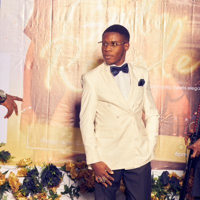 JustPerfo's profile picture. Perfo. Medicorealtor 👷🏾‍♂️👨🏾‍⚕️