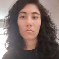 lari (@larithewall) 's Twitter Profile