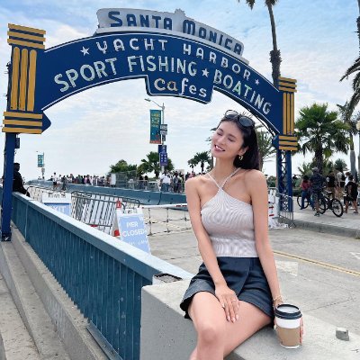 amaliaclaro1's profile picture. 💁‍♀️ Girl with big dreams | Music & travel enthusiast 🎶✈️ | Sharing my journey one tweet at a time 🌈