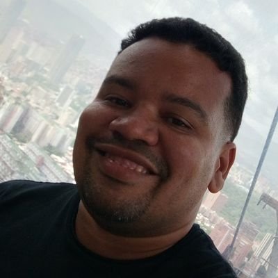 araimith1389461's profile picture. 