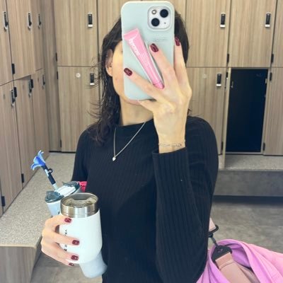 COFFE COFFE COFFE COFFE!!!! ☕❤️🤯
Instagram: zairaruiz98