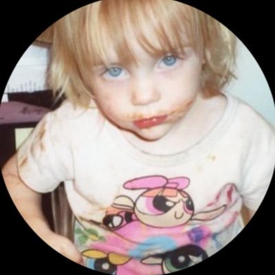 starrrnb's profile picture. "quando você para de tentar se encaixar, é ai que você começa a se destacar"