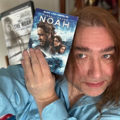 Noahlot's profile picture. Author of Luminous and Ominous, The White Hairs, etc.
BA Creative Writing @Bard. MA writing @SarahLawrence. Teaches Writing  @MSU, Critical Thinking @Mercy
