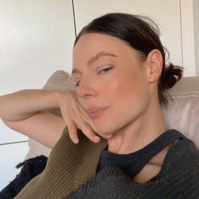 wildhoney__'s profile picture. Escape the matrix or die trying 📊💊