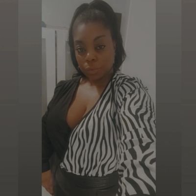 moore_shon75431's profile picture. Ex-teacher 🙌🏾 Music lover 💃🏾 Leeds Rhinos 💙💛