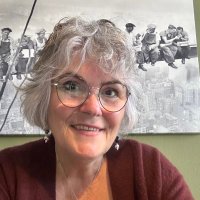 🤜🏿🤛🏼Petra Holstein (@petrabhd) 's Twitter Profile