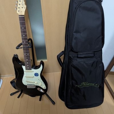 初心者ギタリストです!
指骨折の為、しばらくの間は初心者DTMerとして頑張ります!
音楽趣味の奴は皆友達!
